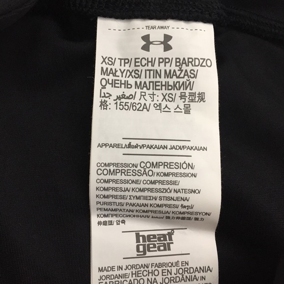 UNDER ARMOUR Compression Colorblock Capri Leggings - Picture 7 of 8